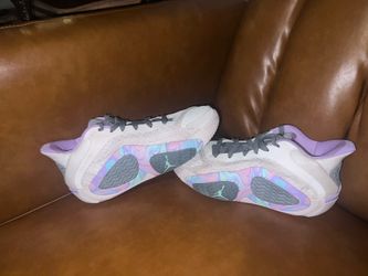 Jordan Tatum 2 basketball shoes in the "Sidewalk Chalk" size 7Y women’s 8.5