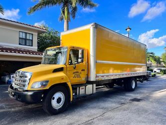 Hino 268 , 26ft , con solo 210 miles!!!!
