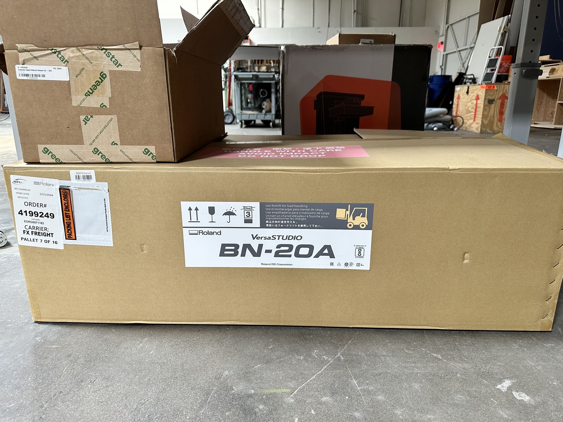 LA WAREHOUSE MOVING SALE - ROLAND VERSASTUDIO PRINTER / CUTTER 20” INKJET