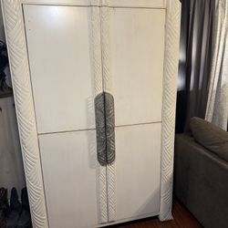 Platt Collection Plaque Series Entertainment  Armoire- ACCEPTING FIRST OFFER BC OF MOBE TIMELINE - Hand Crafted With  Carved Molding 