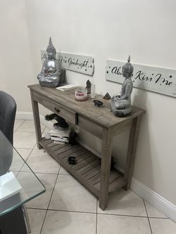 Entry Way Table