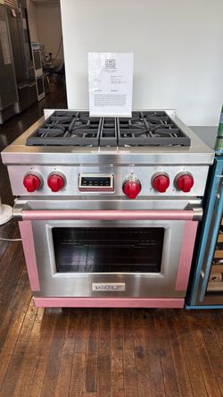 30” Wolf Dual Fuel Range Professional Stove