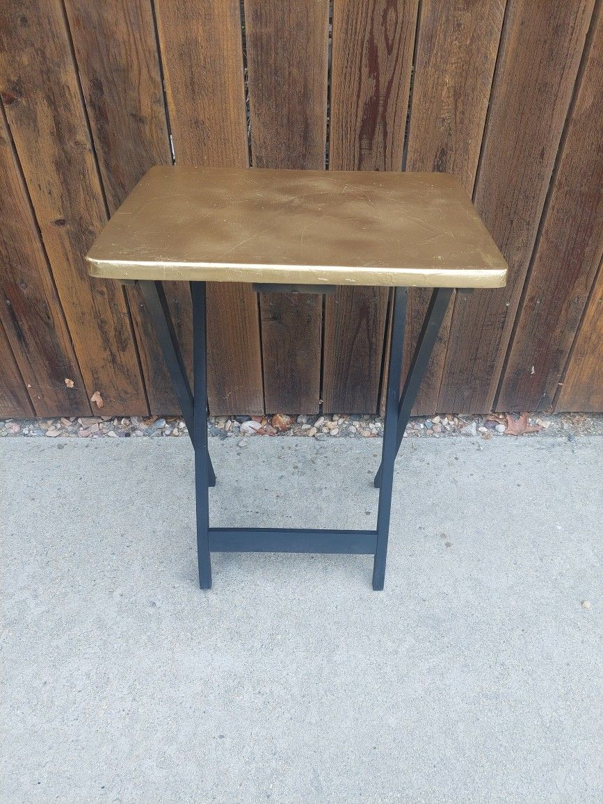 Folding Tray Table.