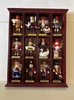Christmas decor / Collection / toys/ collectibles/ vintage
