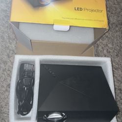 Projector $50  obo
