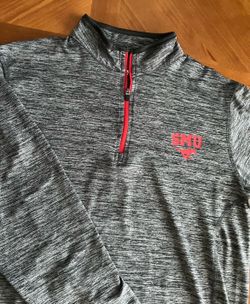 Excellent condition SMU quarter zip