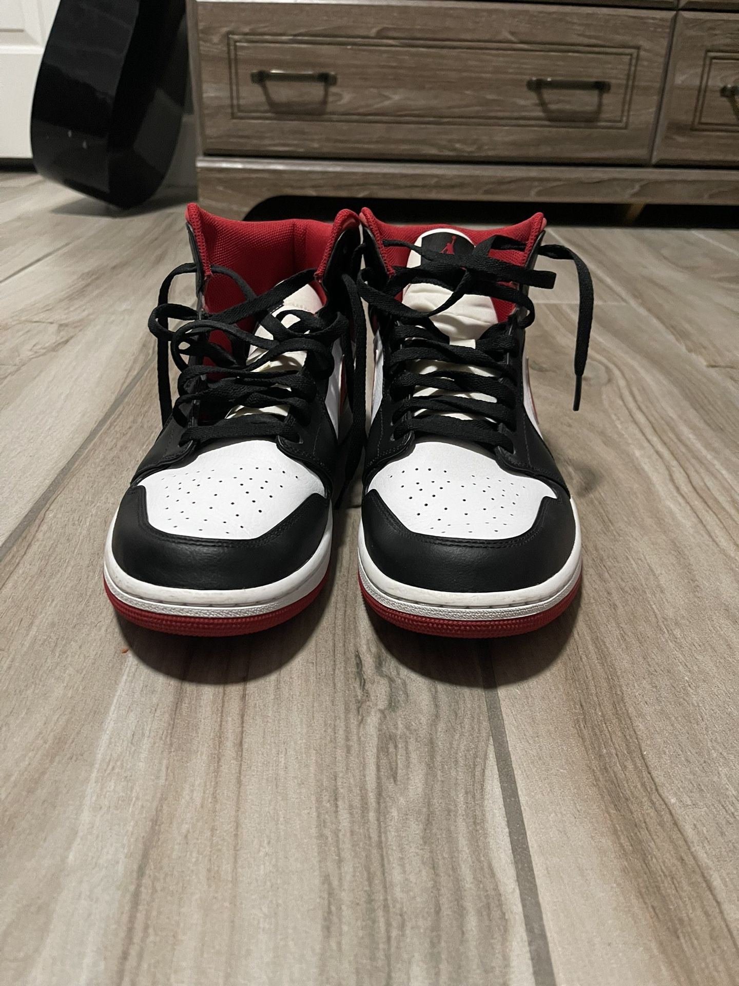 Air Jordan 1 OG Black Toe