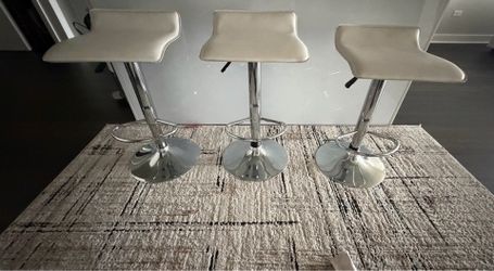 3 Bar Stool Chairs