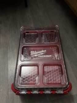 Milwaukee Pack out 