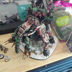 Horizon Regalla Statue 
