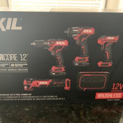Skil 12v 5 Pc Set. New