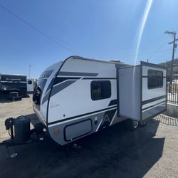 Used 2022 Coachmen RvApex Nano 203rbk