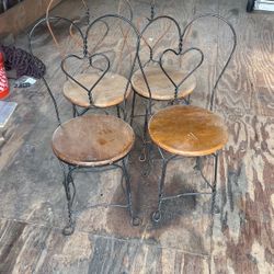 4 Metal And Wood Ice Cream Chairs