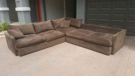 New 10x10 Crate & Barrel Sectional couch Free Delivery