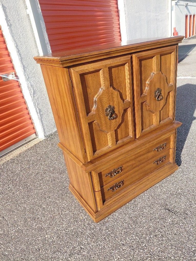 Cabinet Dresser Chest of 5 Drawers