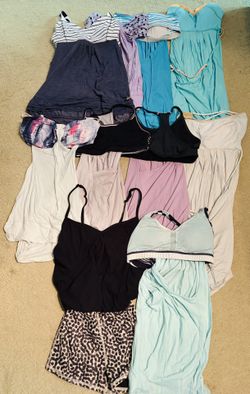 10 Pack Women's Size 6 Lululemon Assorted Athletic Workout Cropped/Open Style Tank Tops