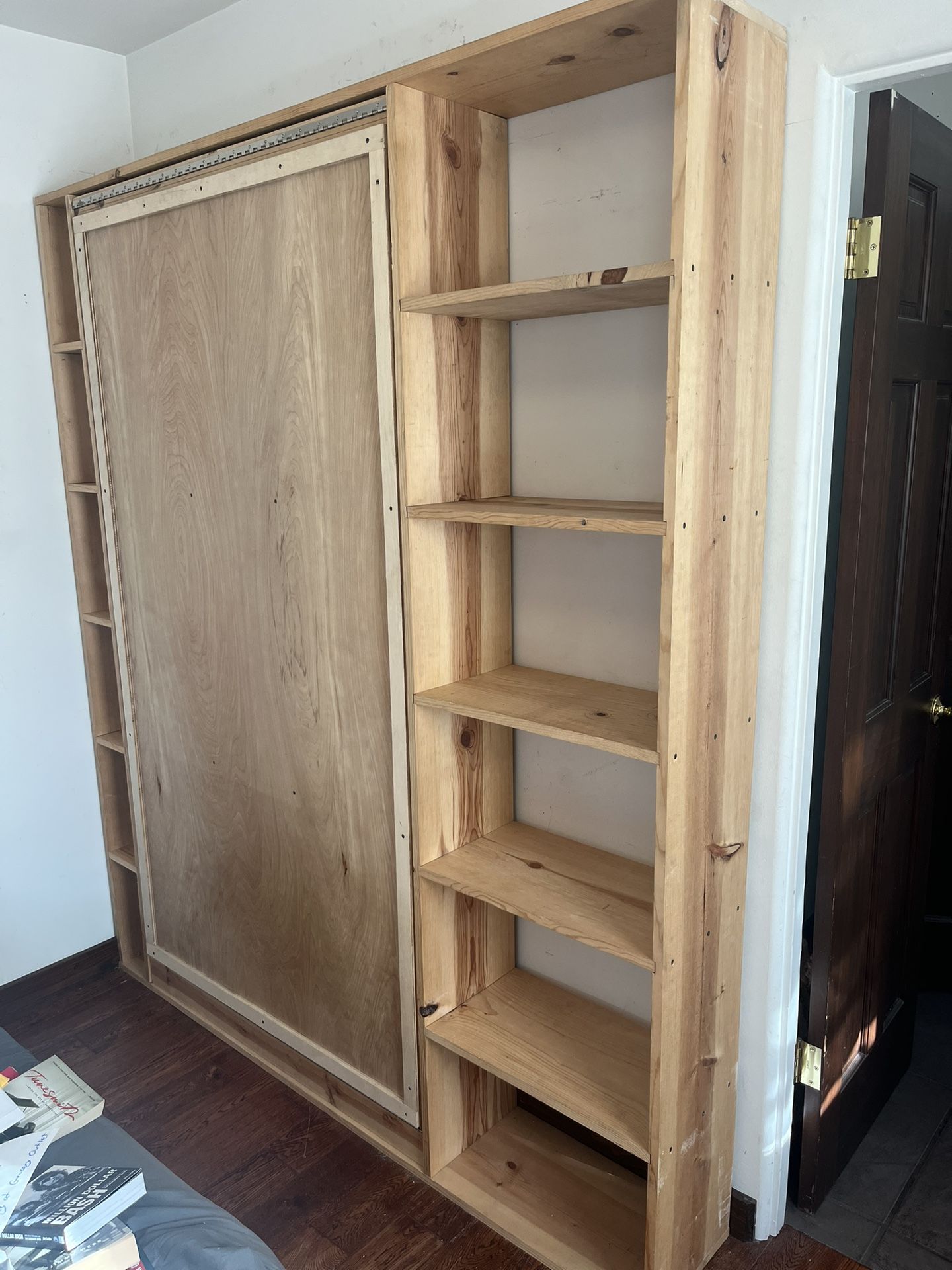 Murphy  Bed/shelf