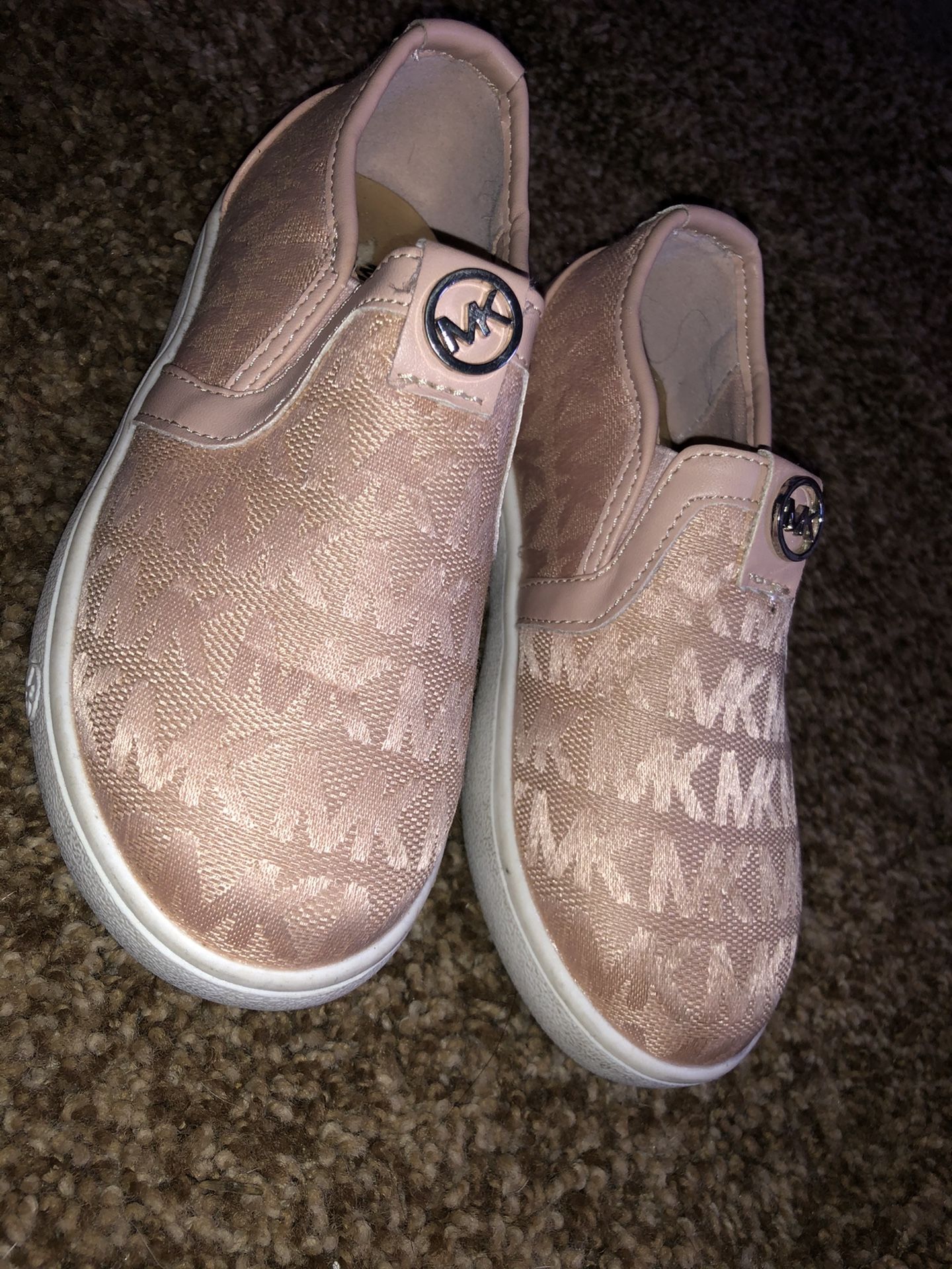 MK sz 9 girl shoes