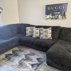 Sectional Couch 