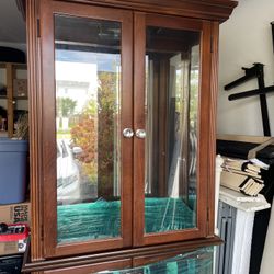 China Cabinet w/Glass Shelving
