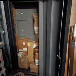 KOBALT ,HEAVY DUTY STORAGE  CABINET,COMES WITH SHELFS