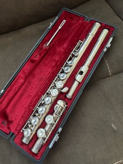 Nice Silver Yamaha Concert Flute YFL-311 Plays Great $400 Firm