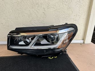 2020 - 2023 Volkswagen Atlas LED Headlight  Left OEM
