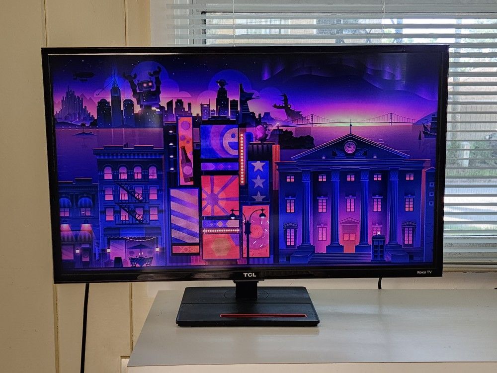 Like New 32" TCL Roku TV