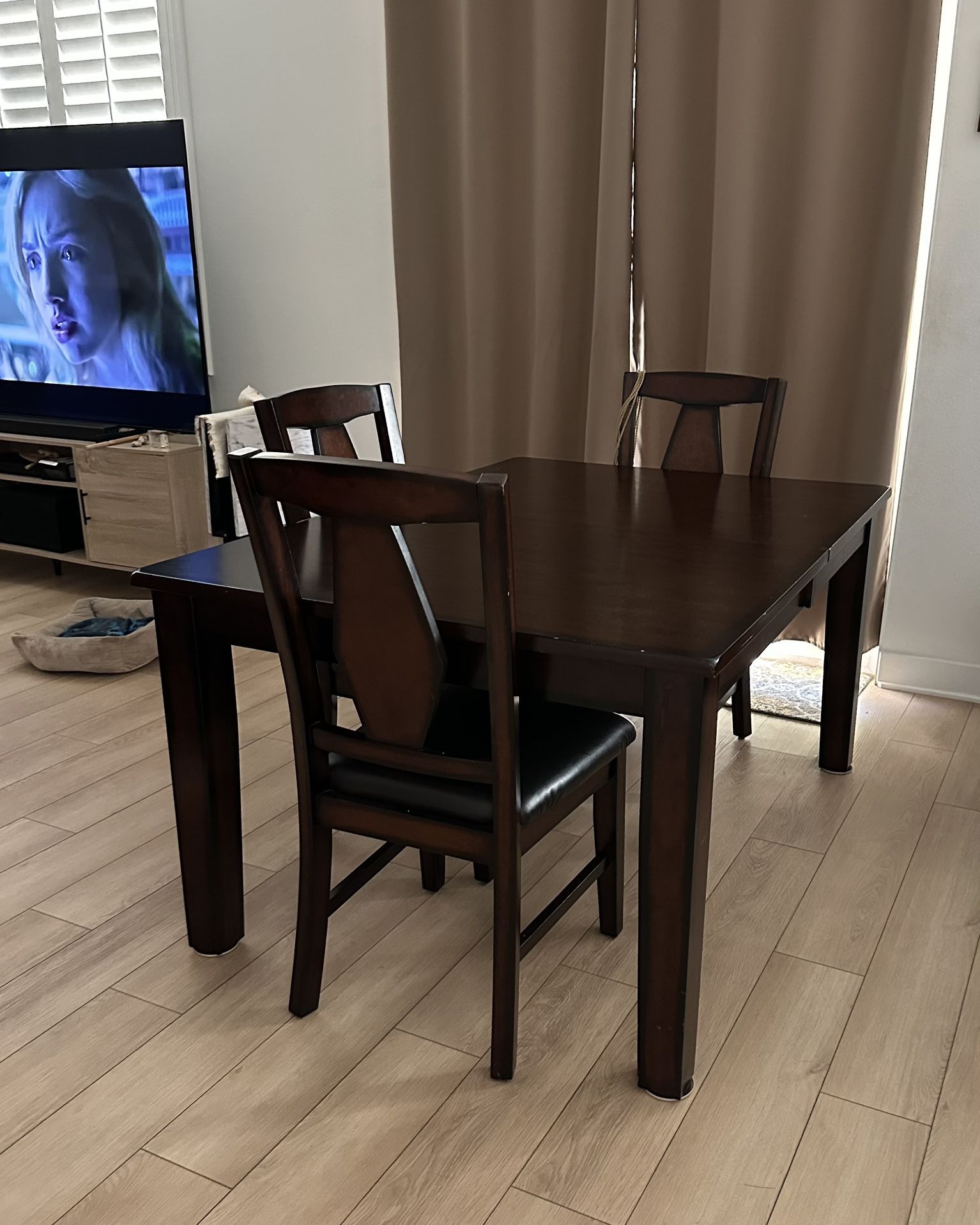 Elegant Wood 6 Chair Set Dining Table