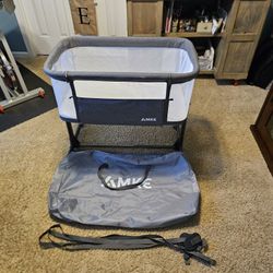 Brand New AMKE Baby Bassinet/Bedside Sleeper - Gray, Adjustable Height