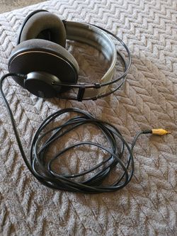 AKG K500 Dynamic Headphones