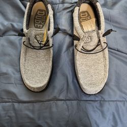 Size 13 Men’s Hey dude Shoes 