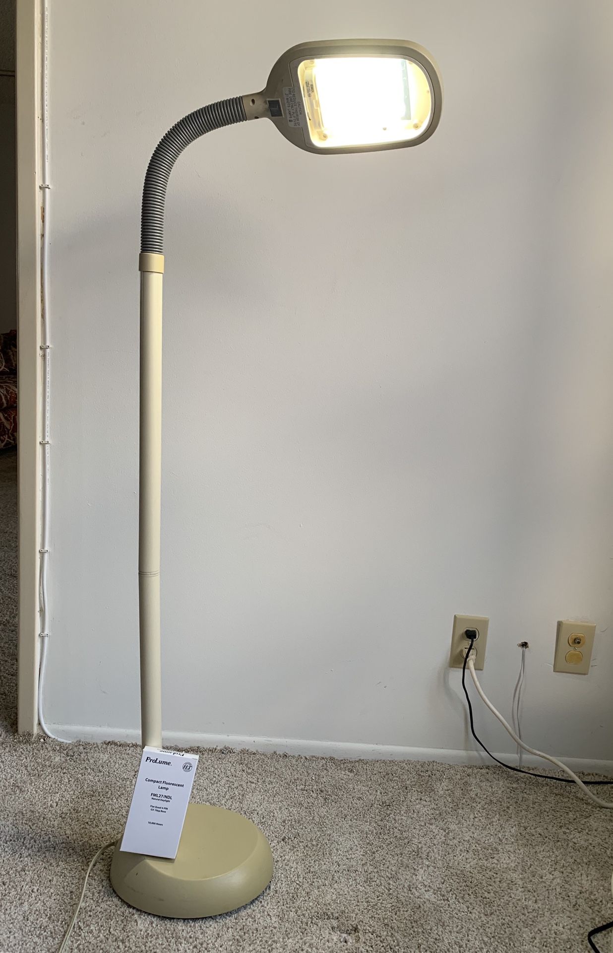 Hobby floor lamp