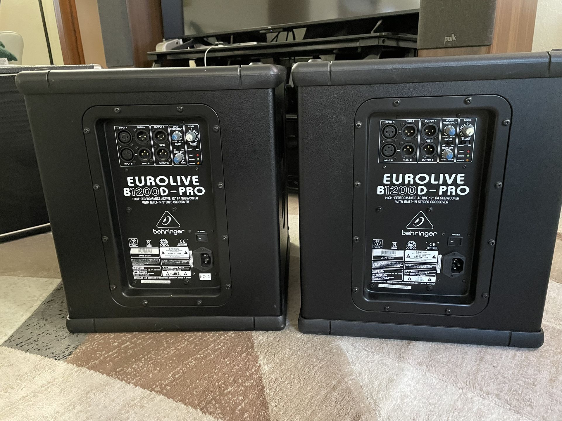 Behringer EUROLIVE B1200D-PRO High-Performance Active 500 Watt 12" PA Subwoofer 