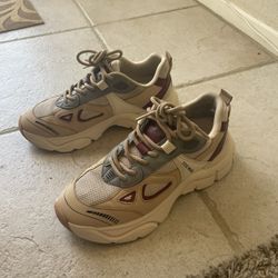 Womens Size 8 Steve Madden Shoes