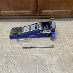 PITTSBURGH Racing 1.5 Ton Floor Jack 