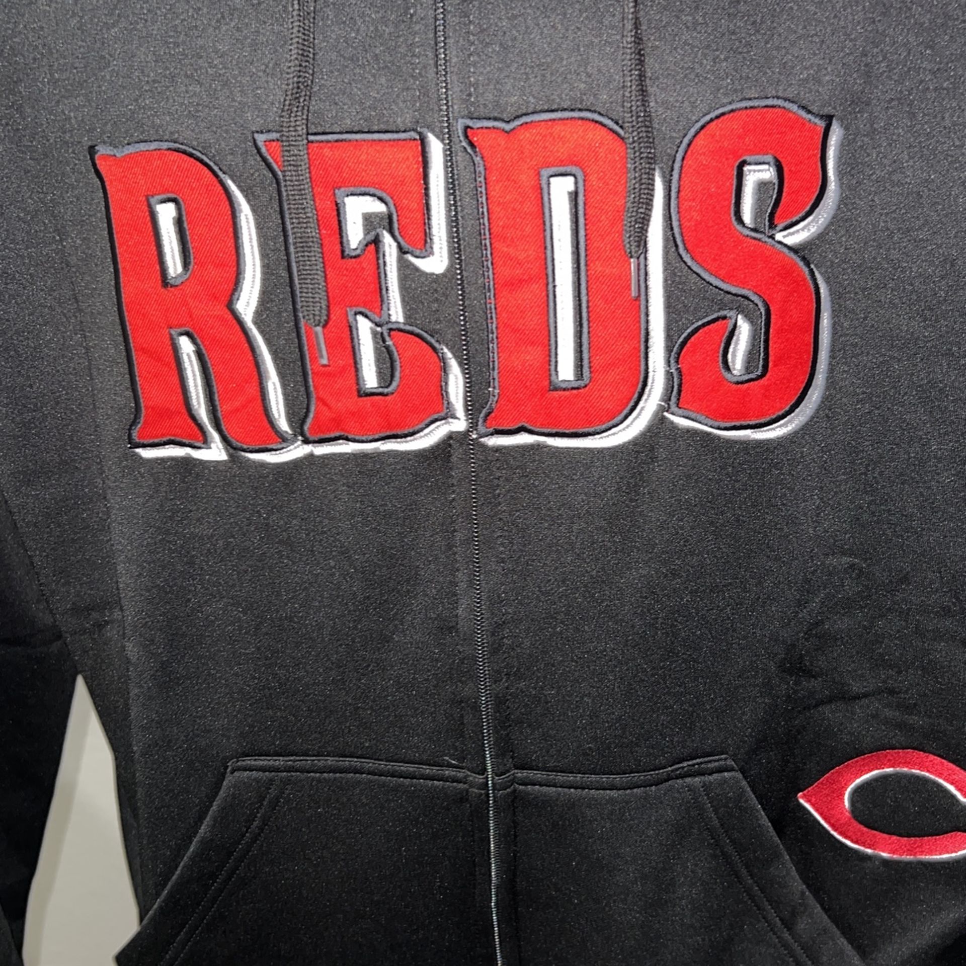 VINTAGE CINCINNATI REDS SWEATSHIRT SMALL S MENS CREWNECK PULLOVER 1/4 ZIP  for Sale in Los Angeles, CA - OfferUp