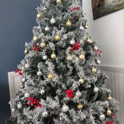 6ft Christmas Tree, Put Together With Many Light Settings With Remote