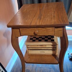 Cute Bedside Stand With Drawer