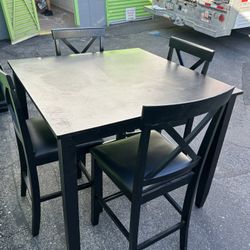 Pub Table With 4 Chairs.