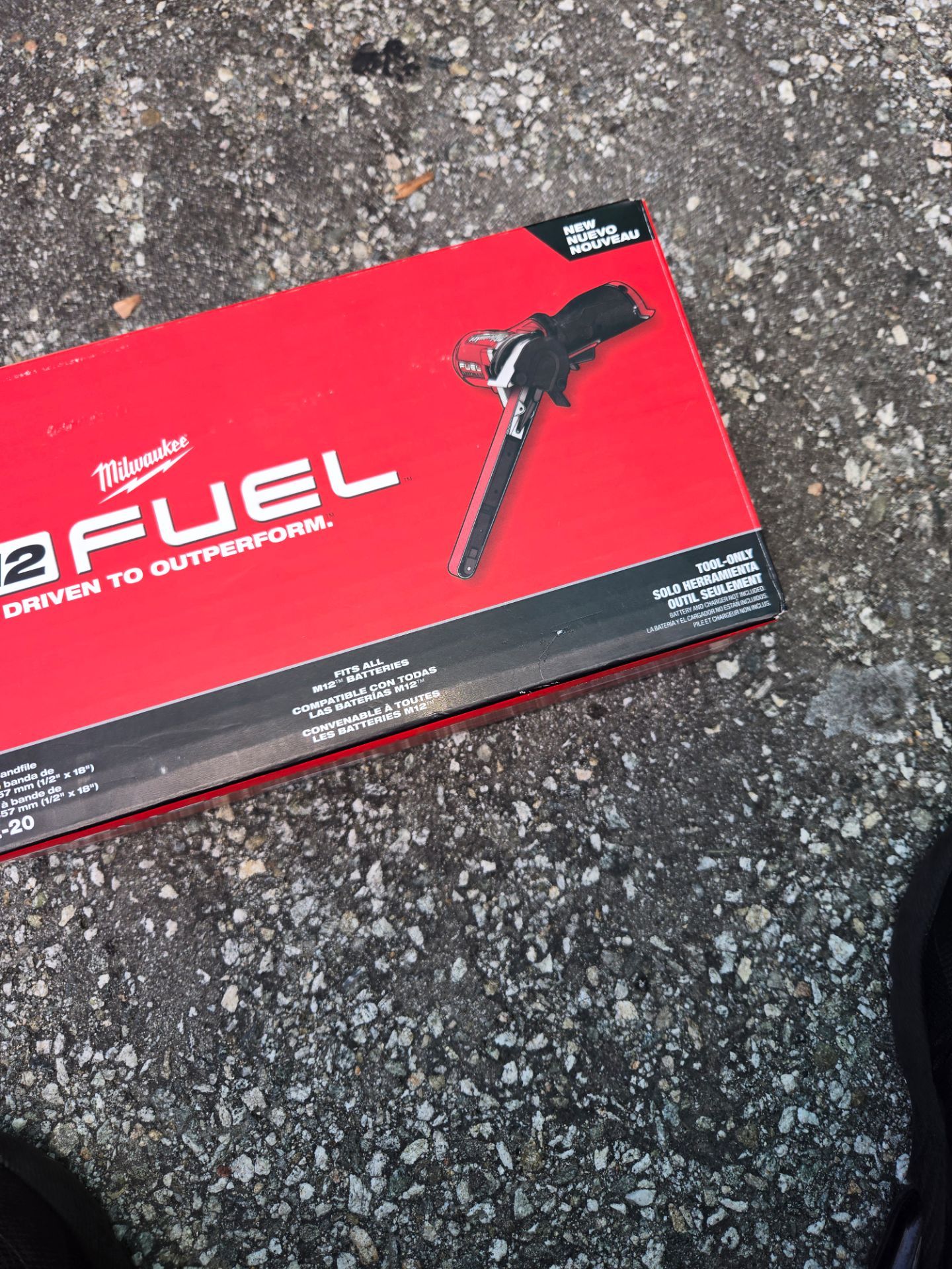 Milwaukee
M12 FUEL 12V Lithium-Ion Brushless Cordless 1/2 in. x 18 in. Bandfile (Tool-Only)