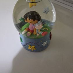 Dora Explorer Snowglobe
