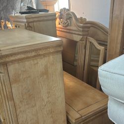 King Bedroom With Post Bed All Wood Frame 