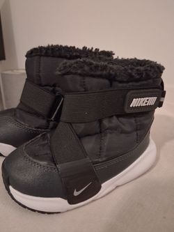 Baby nike boots