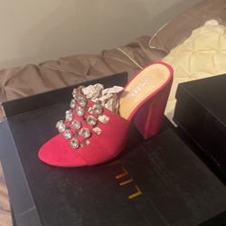 Rhinestone sandal size 7.5 -8-10