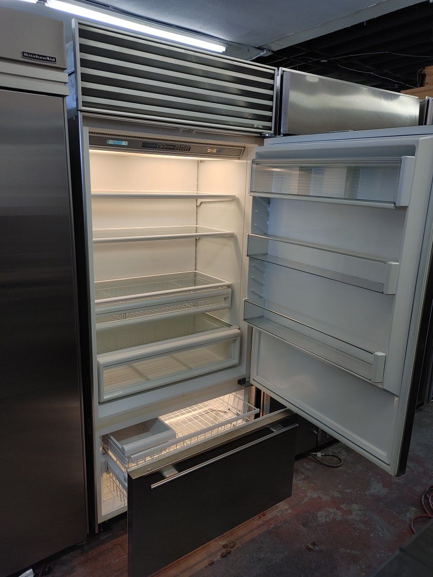 Sub Zero 36" stainless steel built in French door refrigerator