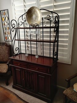 Dining cabinet