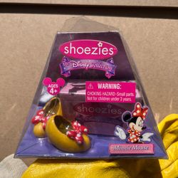 Vintage Rare Hasbro Shoezies Disney Collection - “Minnie Mouse" 2001 Sealed