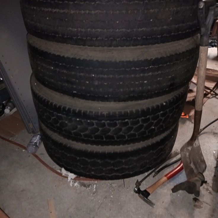 11R22.5 Truck Tires Cheap