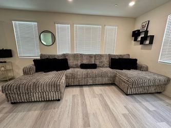 X Large U-Shaped Sectional Sofa